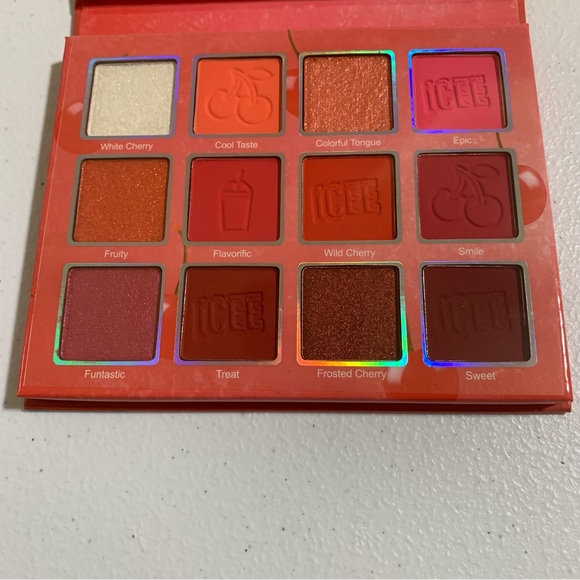 ICEE x Glamlite Cherry Eyeshadow Palette-NIB - Picture 3 of 6